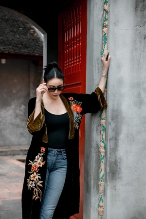 Áo choàng nhung kimono đáp vàng rêu