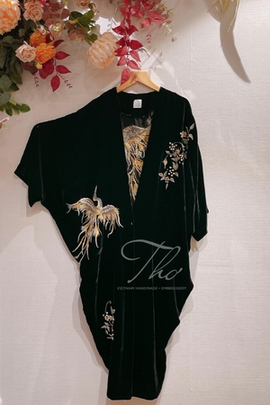 Áo choàng nhung dúm dáng dài