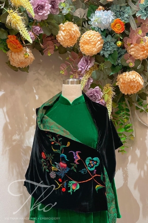Khăn nhung mỏ quạ đen